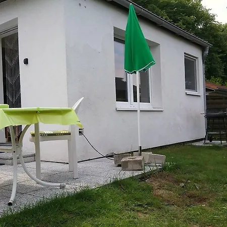 Апартаменты Ferienwohnung Lindenstrasse 8g Flessenow